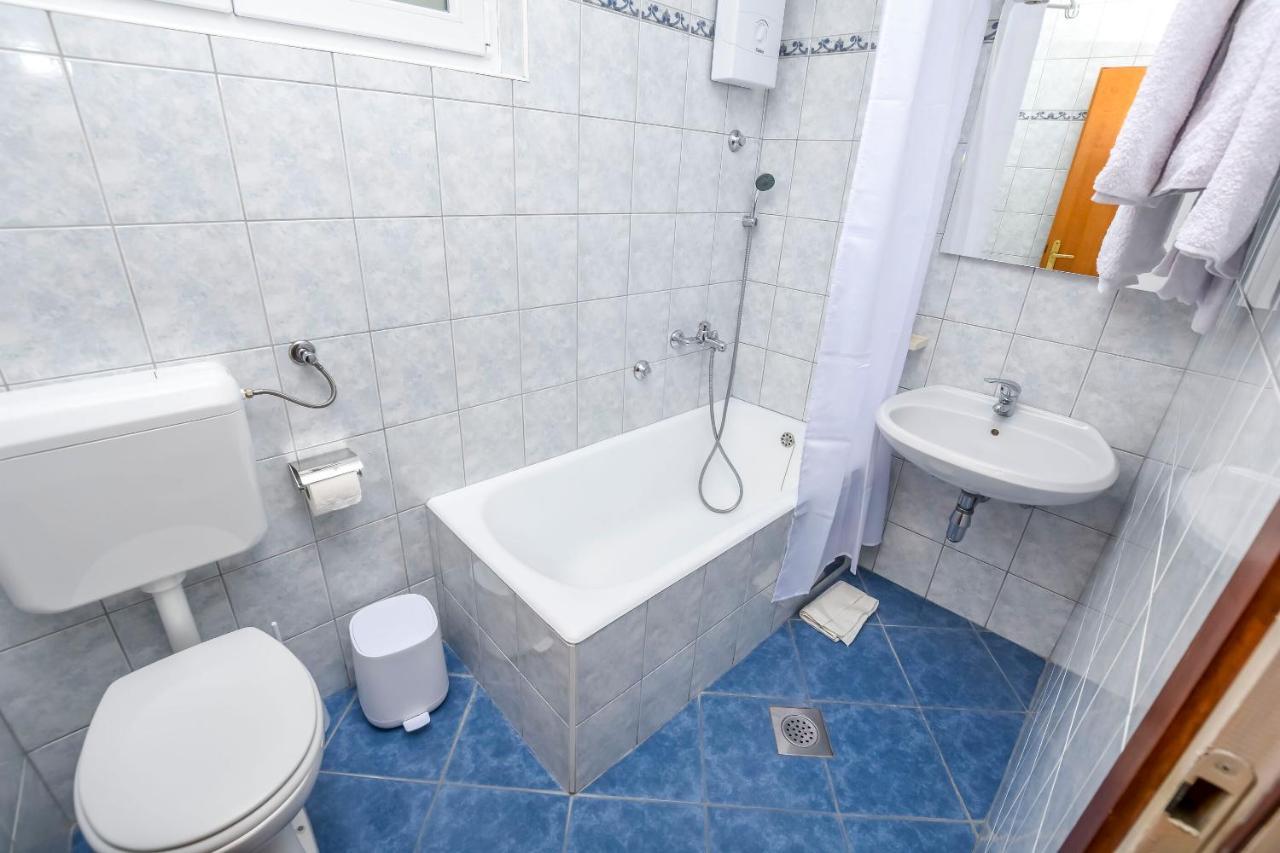 Apartment Mira Primošten Cameră foto