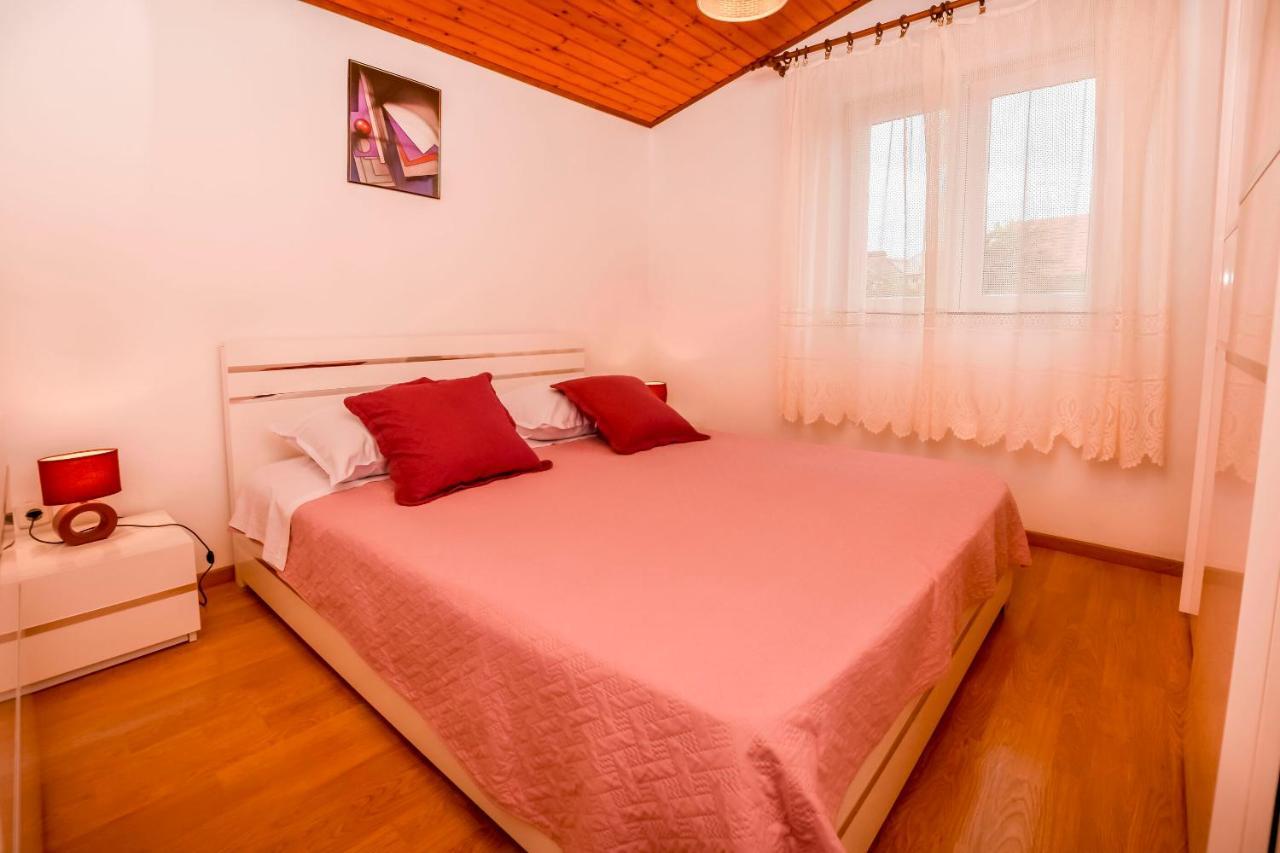 Apartment Mira Primošten Cameră foto