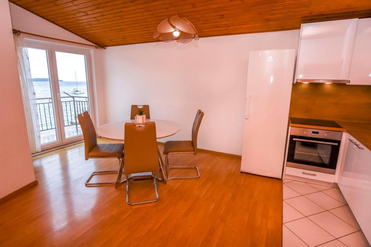 Apartment Mira Primošten Cameră foto